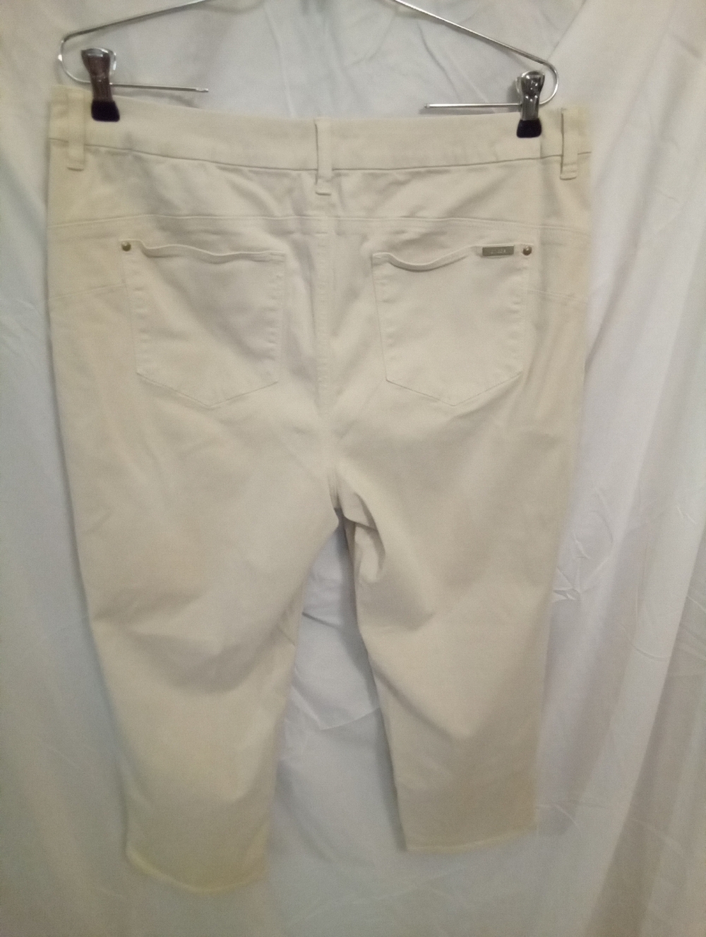 Chico's Cream Cropped Pants - Picture 3 of 8